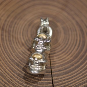 【新品】ダブル金の目スカルのペンダント  / Stop Light ストップライト